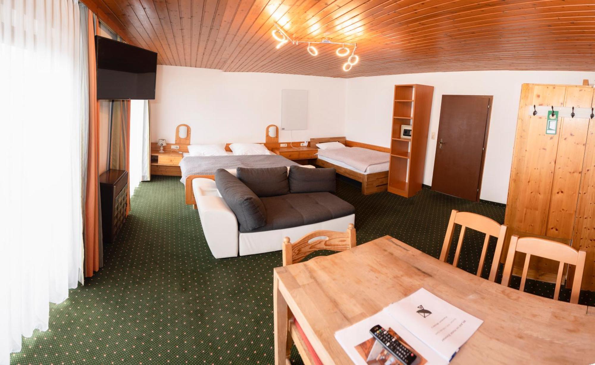 Hotel Wirt Z'Minsta Altmuenster Exterior photo